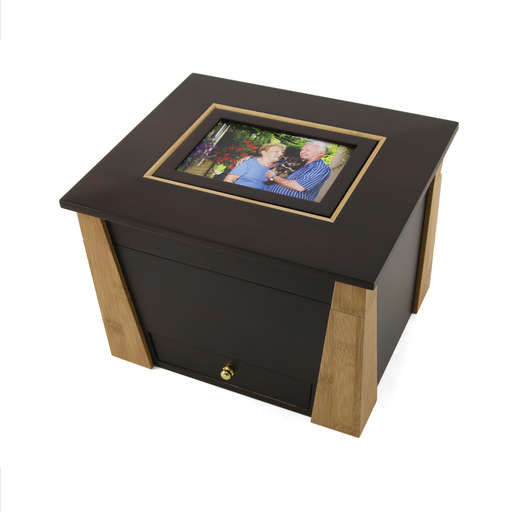 [URN-CMB807] Craftsman Memory Chest Photo